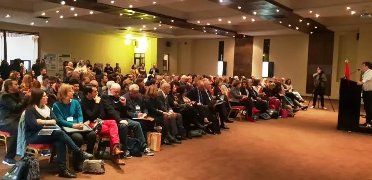 Un public attentif, des expertises croisées et une parole partagée.
